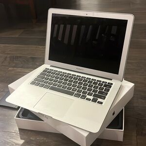 MacBook Air 13 Inch Laptop Computer For Parts Only - No Hard Drive -